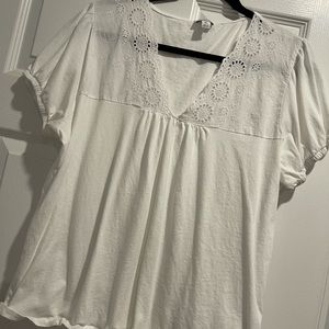 J Crew V Neck T with Eyelet Trim Xl